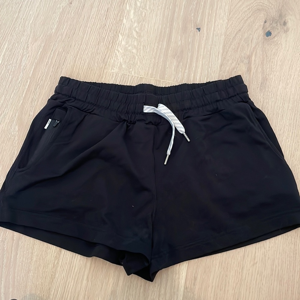 Vuori Halo Performance Short